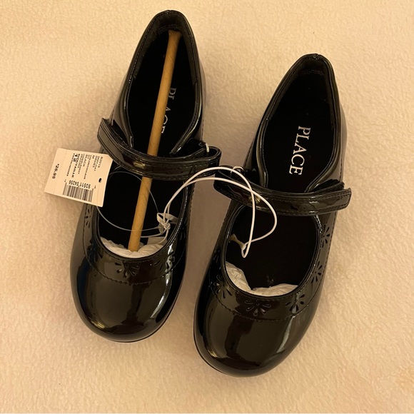 TCP Black Eyelet Trimmed Uniform Maryjanes - Picture 1 of 4